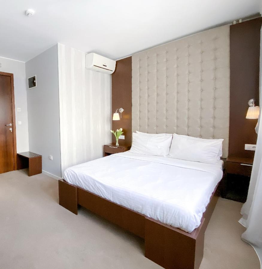 Luka De Luka Suites Belgrad Exteriör bild
